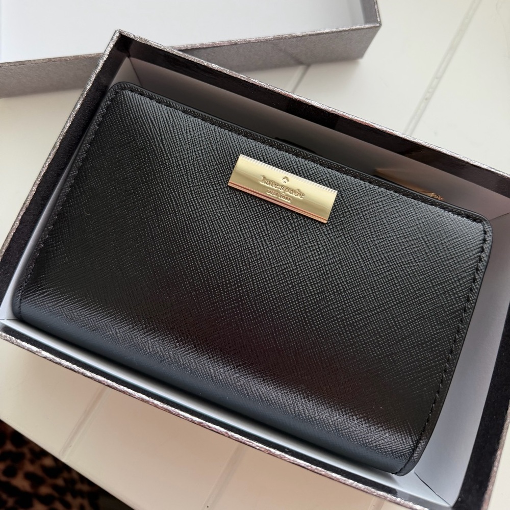 Kate Spade Saffiano Wallet (Black)